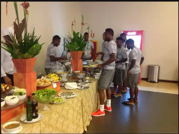 Rio Olympics 2016: Mikel Obi And  Other Players Having Lunch
